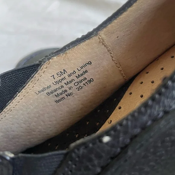 Black Leather Eddie Bauer Chunky Loafers. Women’s S 7.5M. - Picture 4 of 5